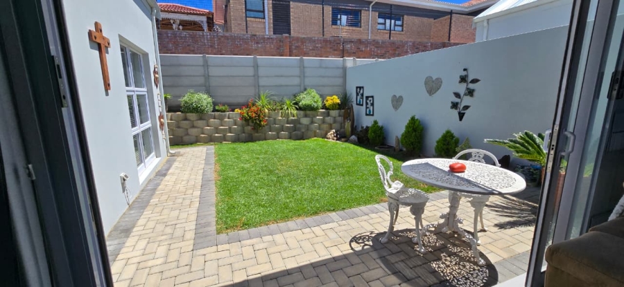 3 Bedroom Property for Sale in Island View Western Cape